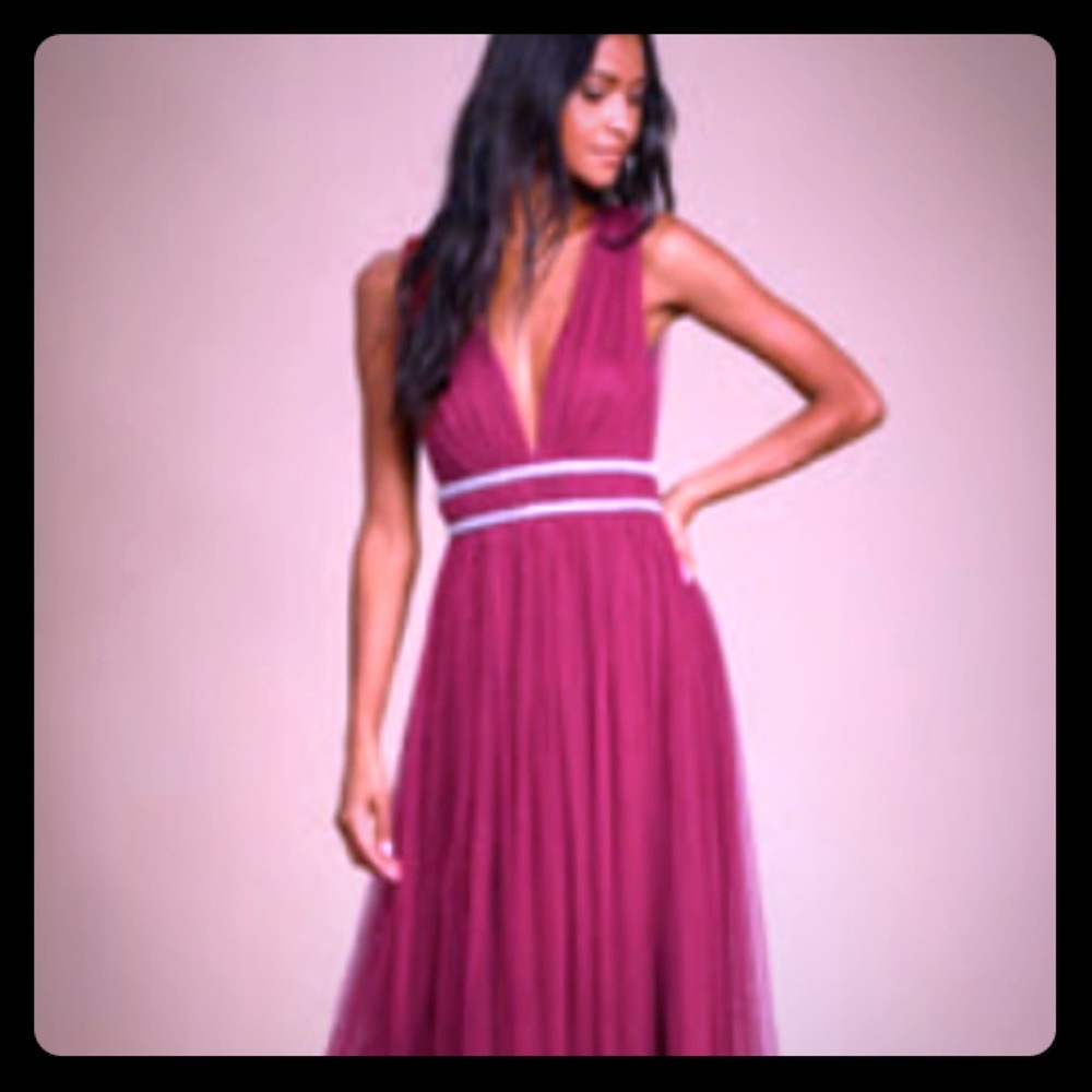 SOLD!New Lulus formal burgundy dress